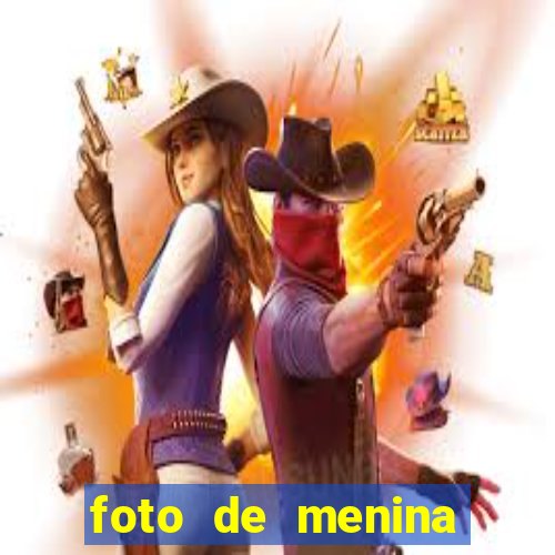 foto de menina cacheada no espelho