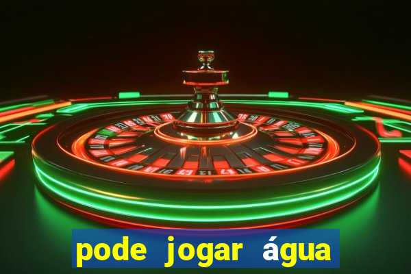 pode jogar água quente no vaso sanitário