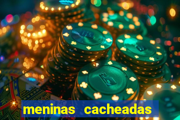 meninas cacheadas no espelho